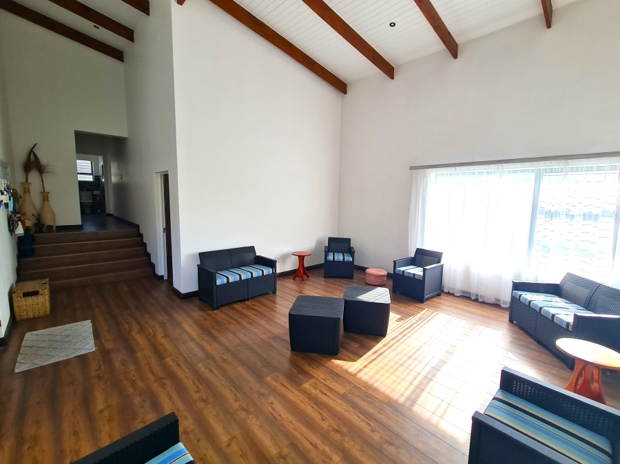 4 Bedroom Property for Sale in Noorsekloof Eastern Cape